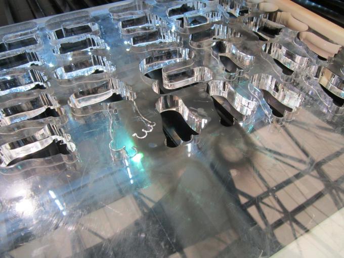 coupeur de laser du CO2 1500W pour le PVC et la machine organique de taille du verre