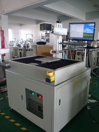 Chine Machine professionnelle d'inscription de laser en métal 50W, Tableau de fonctionnement mobile de croisement fournisseur