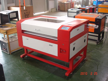 Chine Machine de gravure de coupe de laser de CO2 de 50 watts, graveur en verre de laser fournisseur