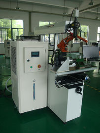 Chine la machine de soudure de tache laser 300W avec la fonction de rotation pour le tube siffle des industries fournisseur