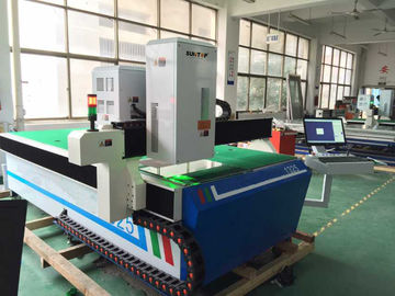 Chine Refroidissement à l'air grand secteur de gravure machine de gravure du laser à verre 3D de 2500 * de 1300mm 4000HZ fournisseur